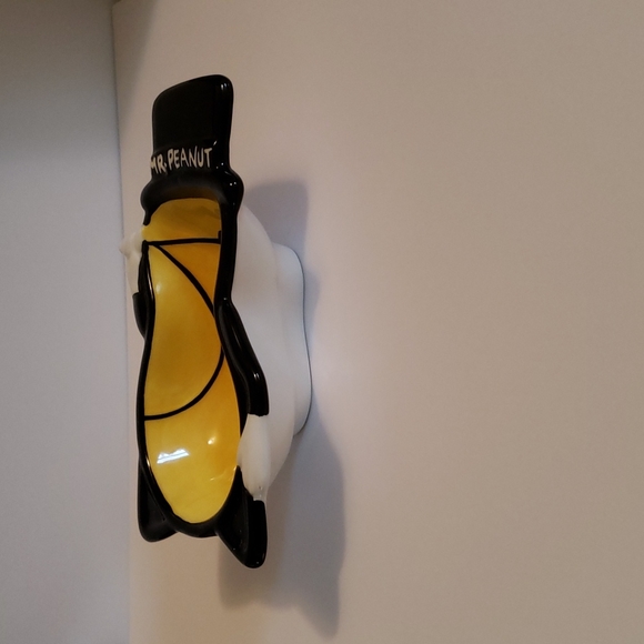 Vintage 1960s Planters Mr. Peanut Shelling Dish - Picture 4 of 4